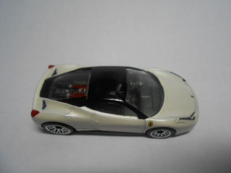 Illustration for article titled Putting details on the Hotwheels Ferrari 458 Italia